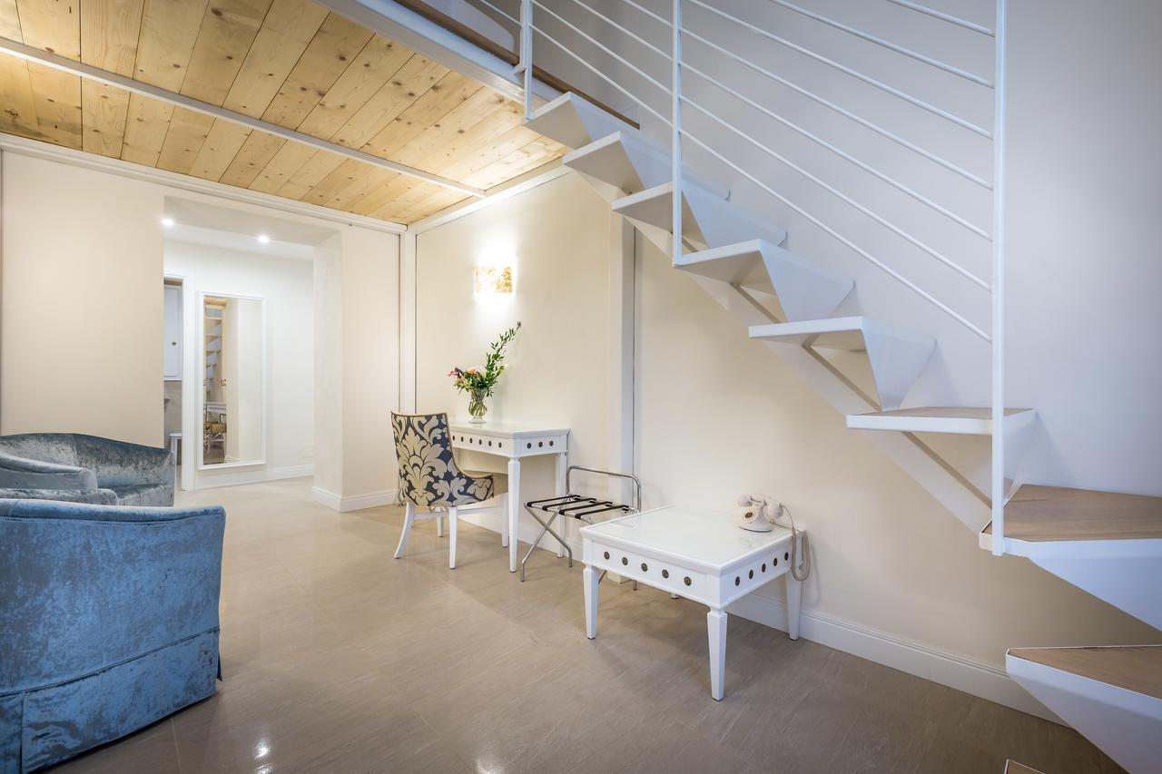 Residenza Alessandra ฟลอเรนซ์ ภายนอก รูปภาพ