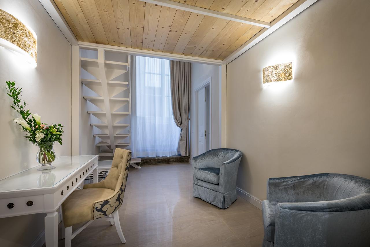 Residenza Alessandra ฟลอเรนซ์ ภายนอก รูปภาพ