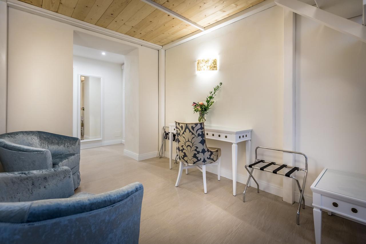 Residenza Alessandra ฟลอเรนซ์ ภายนอก รูปภาพ