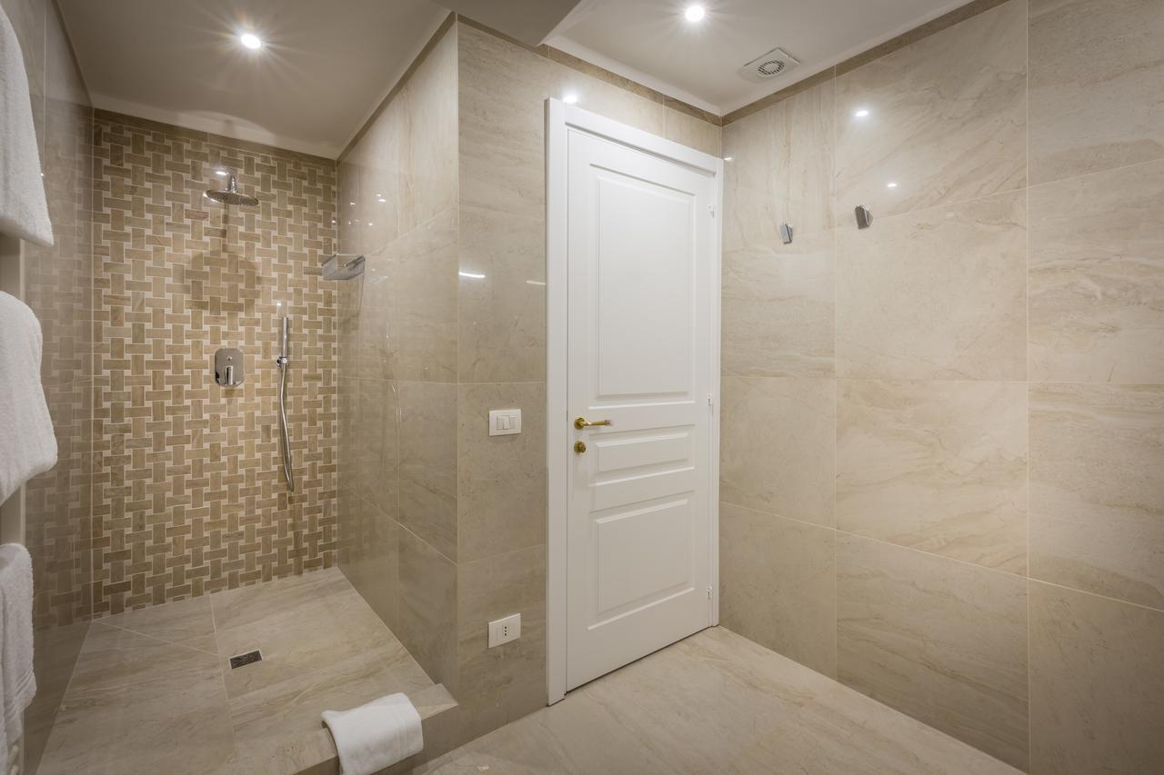 Residenza Alessandra ฟลอเรนซ์ ภายนอก รูปภาพ