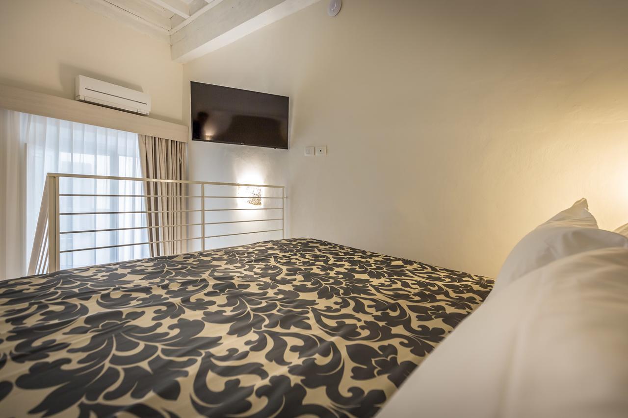 Residenza Alessandra ฟลอเรนซ์ ภายนอก รูปภาพ