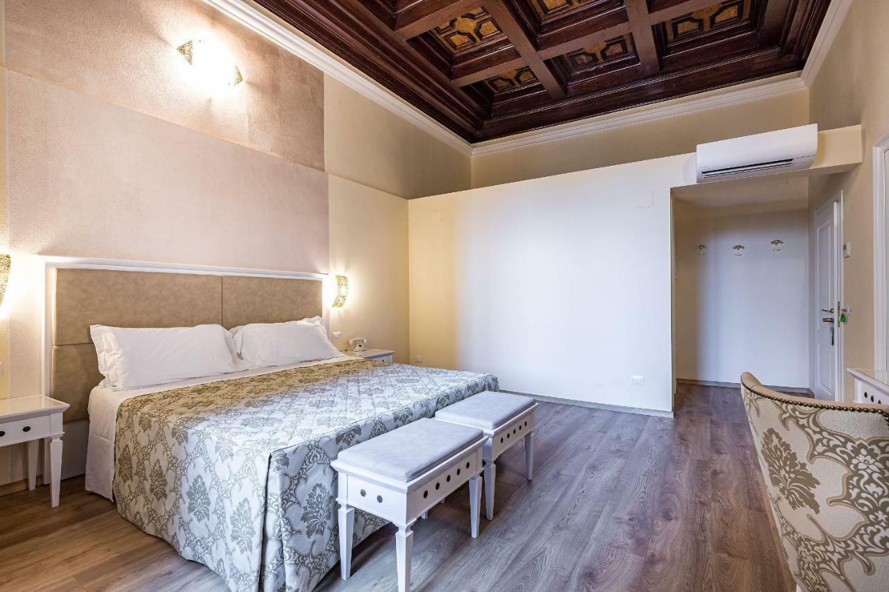 Residenza Alessandra ฟลอเรนซ์ ภายนอก รูปภาพ