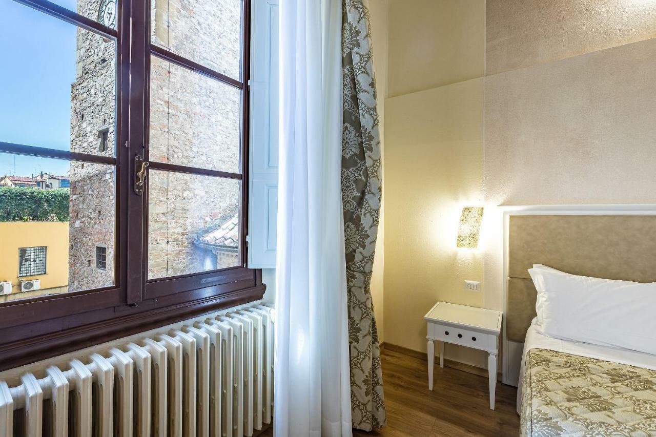 Residenza Alessandra ฟลอเรนซ์ ภายนอก รูปภาพ
